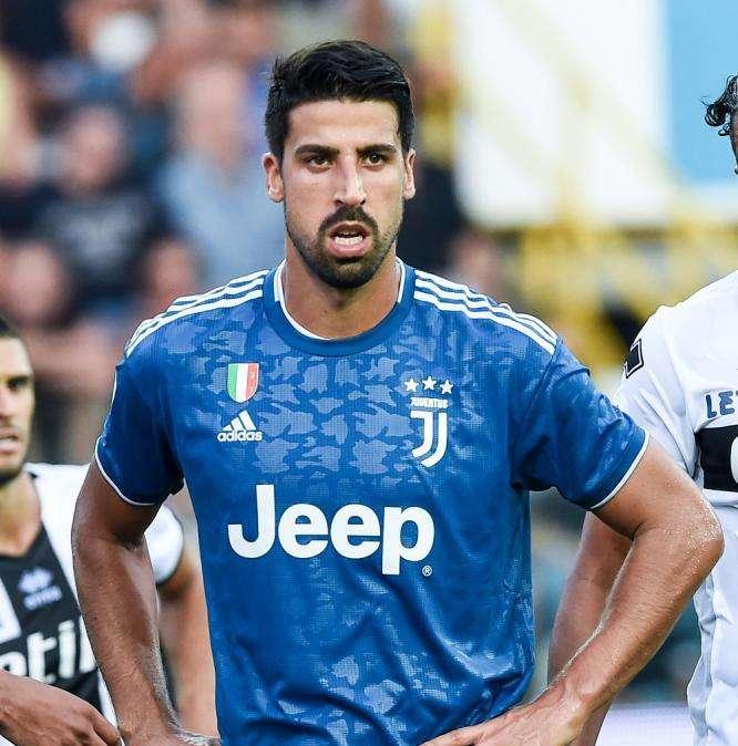 KHEDIRA SU INSTAGRAM:”Ti auguro un veloce recupero capitano”