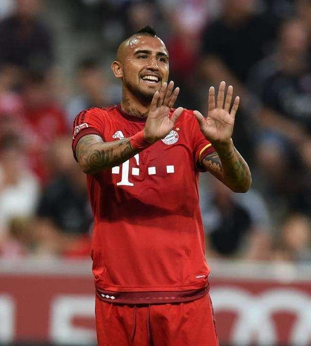Douglas Costa verso Torino: c'è anche lo zampino di Arturo Vidal