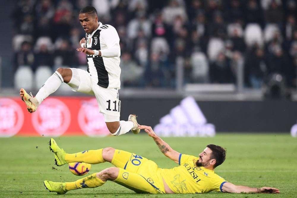 TJ - Douglas in recupero ma sul mercato...