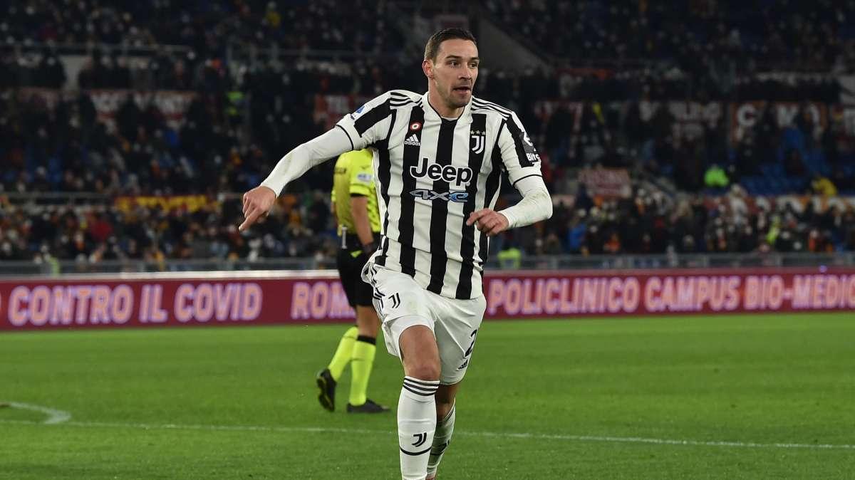 De Sciglio a L'Equipe: "In Italia troppa pressione. Allegri molto pragmatico, cerca solidità. La sconfitta col Villareal una grande delusione. Ora vogliamo Coppa Italia e quarto posto"