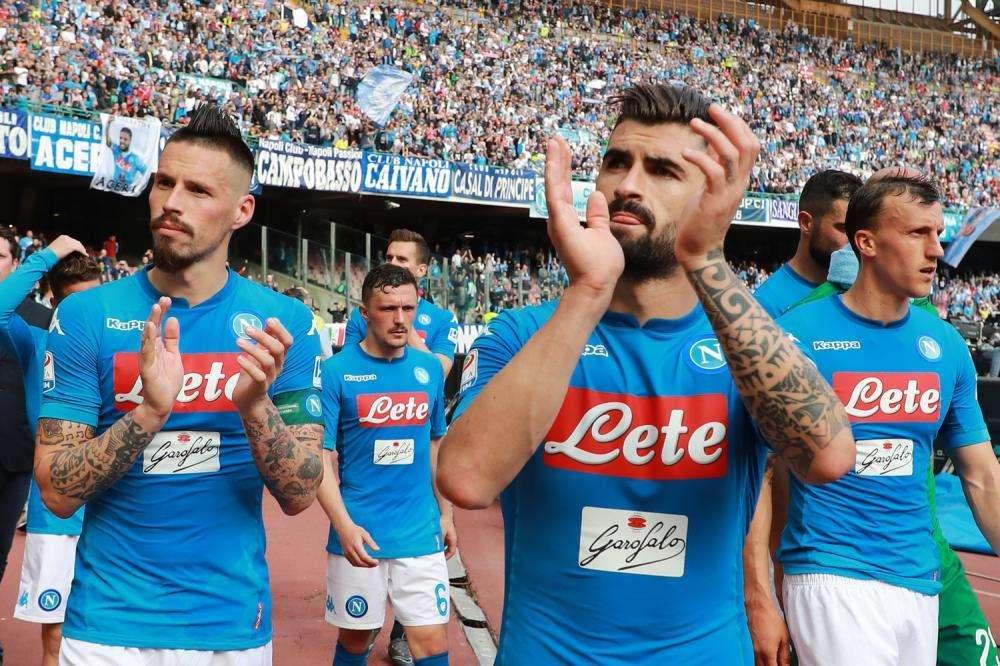Hysaj contro la partenza di Sarri
