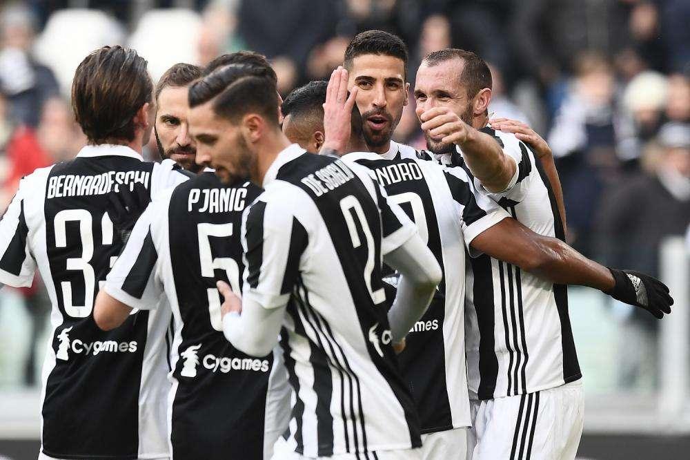 LIVE TJ - JUVENTUS-SASSUOLO 7-0, bianconeri "settebellezze": Sassuolo distrutto, Higuain ne fa 3