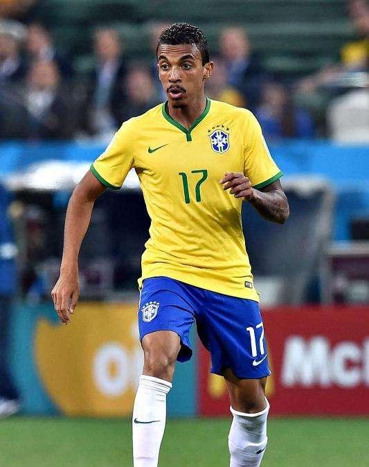 La Juve tratta Luiz Gustavo: gli agenti del brasiliano in Italia per parlare con i bianconeri