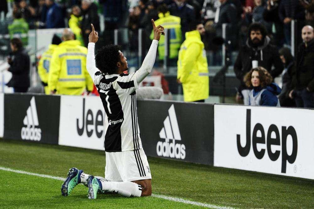 Tra i fischi e i fiaschi, dall'uovo esce la sospresa Cuadrado. Sostenere di più, mugugnare meno