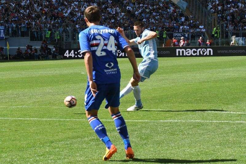 Lazio-de Vrij, c'è l'intesa per il rinnovo: scarso l'interesse della Juve 