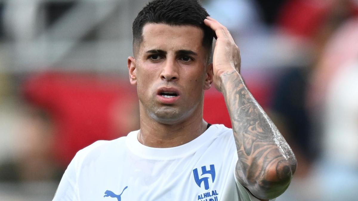 Caso Cancelo, l'Al Hilal vuole 8 milioni di euro per cederlo. Il Barcellona lo vorrebbe gratis