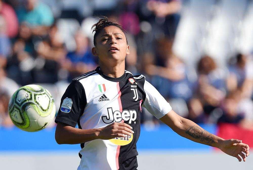 Video - Maria Alves, scherzetto a Sembrant: che armonia nello spogliatoio