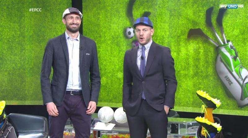 Chiellini gioca a Minigol, ospite di Cattelan