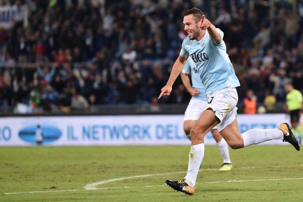 Juve, sfuma l'opzione De Vrij a parametro zero? L'olandese è convinto dell'offerta della Lazio