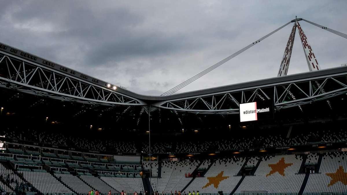 VIDEO - L'arrivo dei pullman di Juventus e Spezia all'Allianz Stadium 