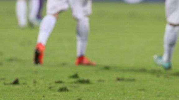JTV - Enrico Vincenti: "Pioggia battente comprometterebbe condizioni campo. Ente cinese si è rifiutato di far entrare agronomo Lega e di far rizollare il terreno di gioco"