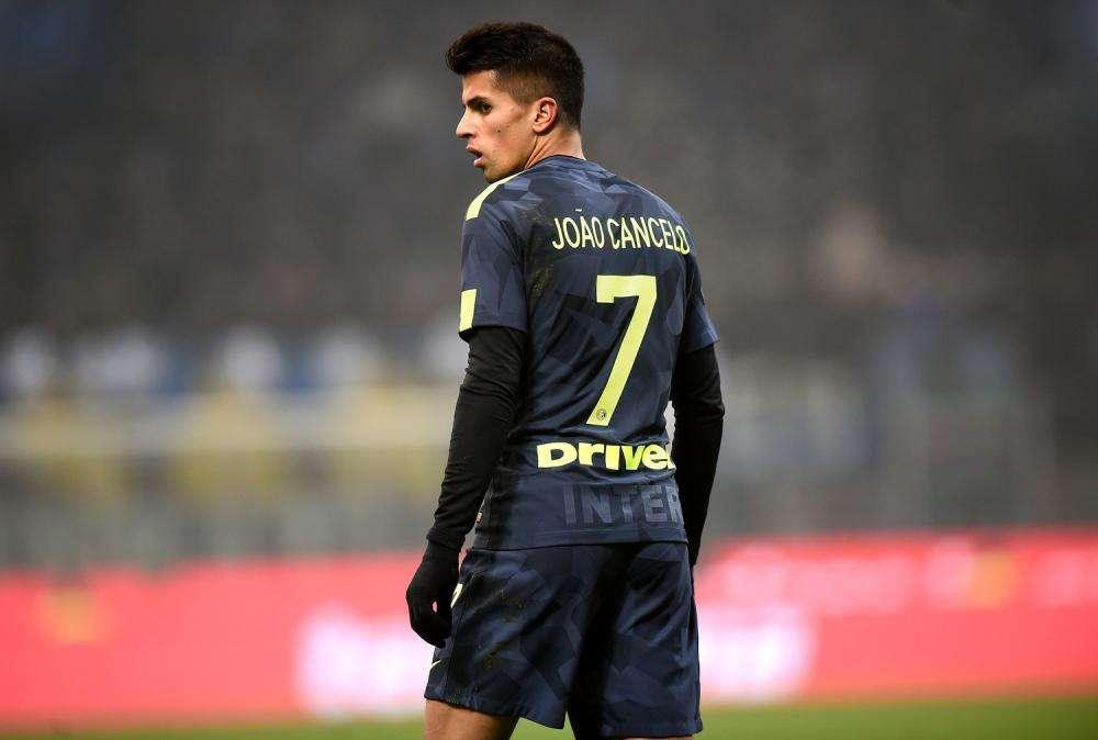 Cancelo a O Jogo: “Cerco un club che mi compri a titolo definitivo”