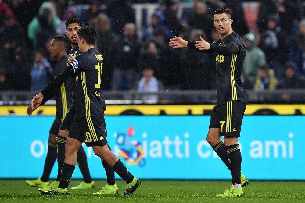 ALEX SANDRO SU INSTAGRAM: “Complimenti ragazzi”