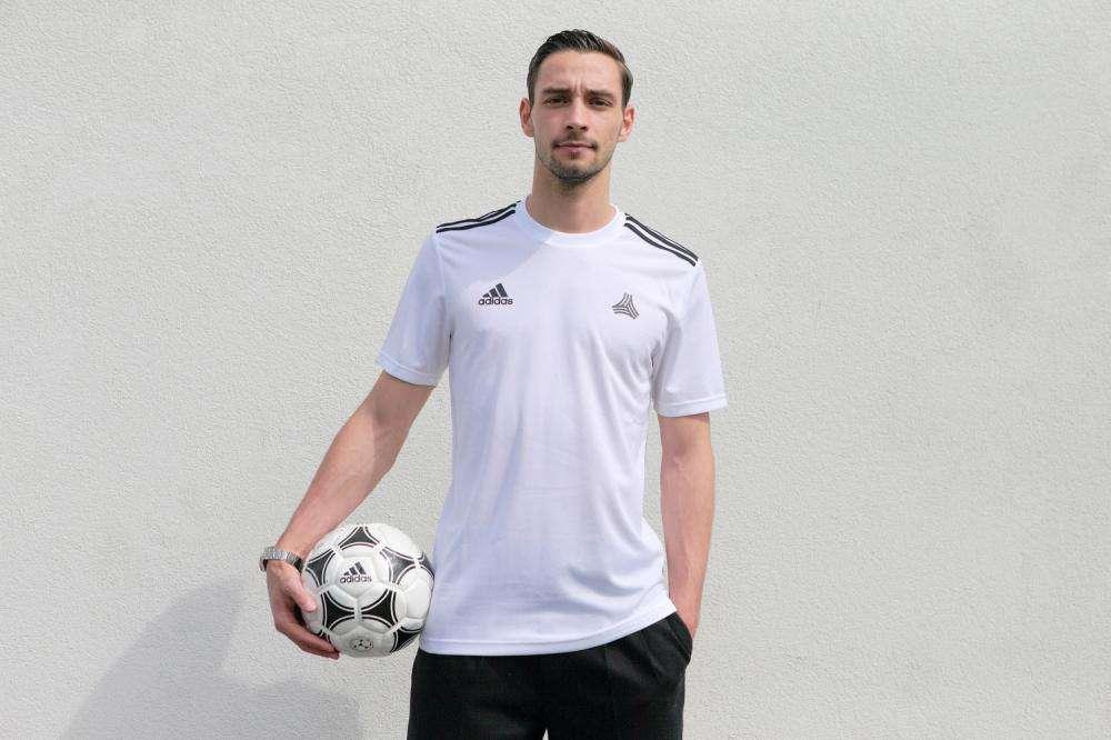 DE SCIGLIO a Calcio2000: "Ho trovato società pazzesca, nell'ambiente Juve si avverte subito voglia di vincere. Sono legato ad Allegri. Delusione Champions, ma ci riproveremo"