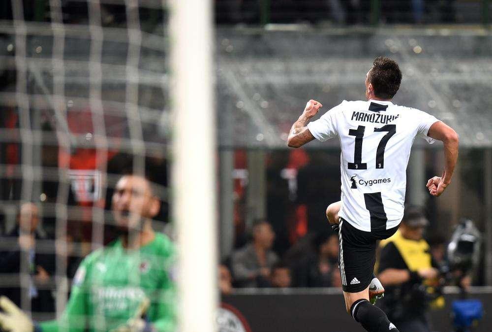 LIVE TJ - MILAN-JUVENTUS 0-2, i bianconeri espugnano San Siro e restano saldi in vetta, serata da dimenticare per Higuain, sorride CR7
