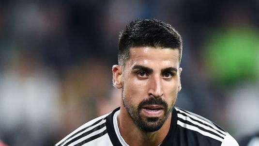 Comunicato Juve: intervento perfettamente riuscito per Khedira. Il tedesco tornerà in campo tra 3 mesi 