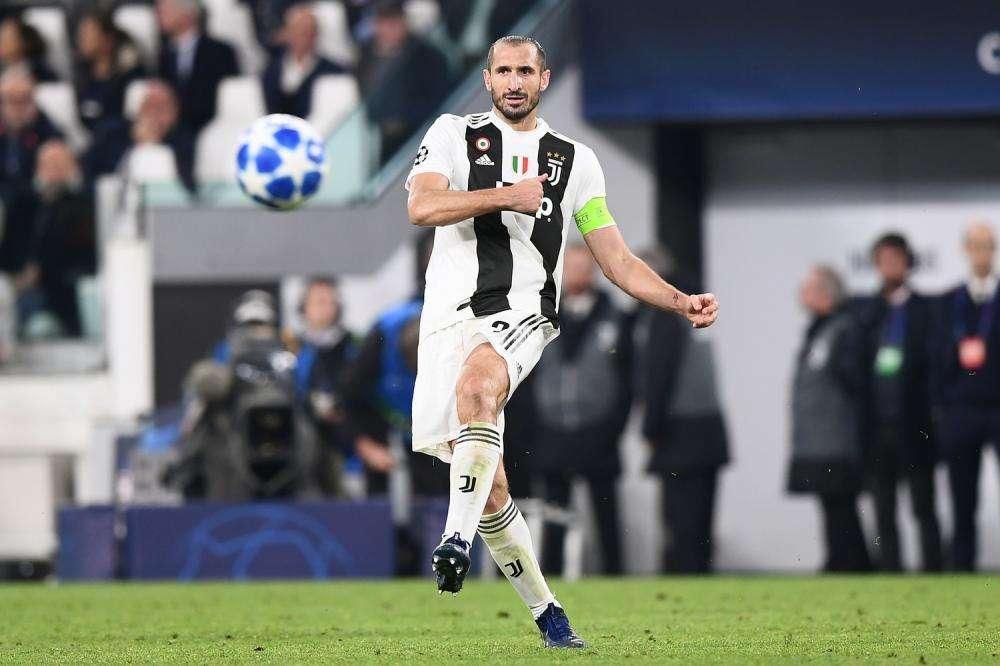 CHIELLINI SU INSTAGRAM: “Tutti insieme. Tutti uniti. Ancora vincenti. Avanti così!!! #MilanJuve”