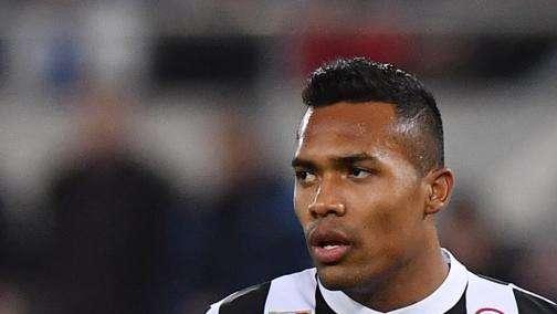 Comunicato Juve: aggiornamento su Alex Sandro