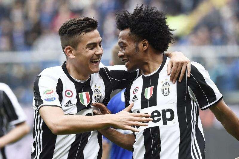 I giovani delle Juventus Academy americane sfidano Cuadrado e Dybala!