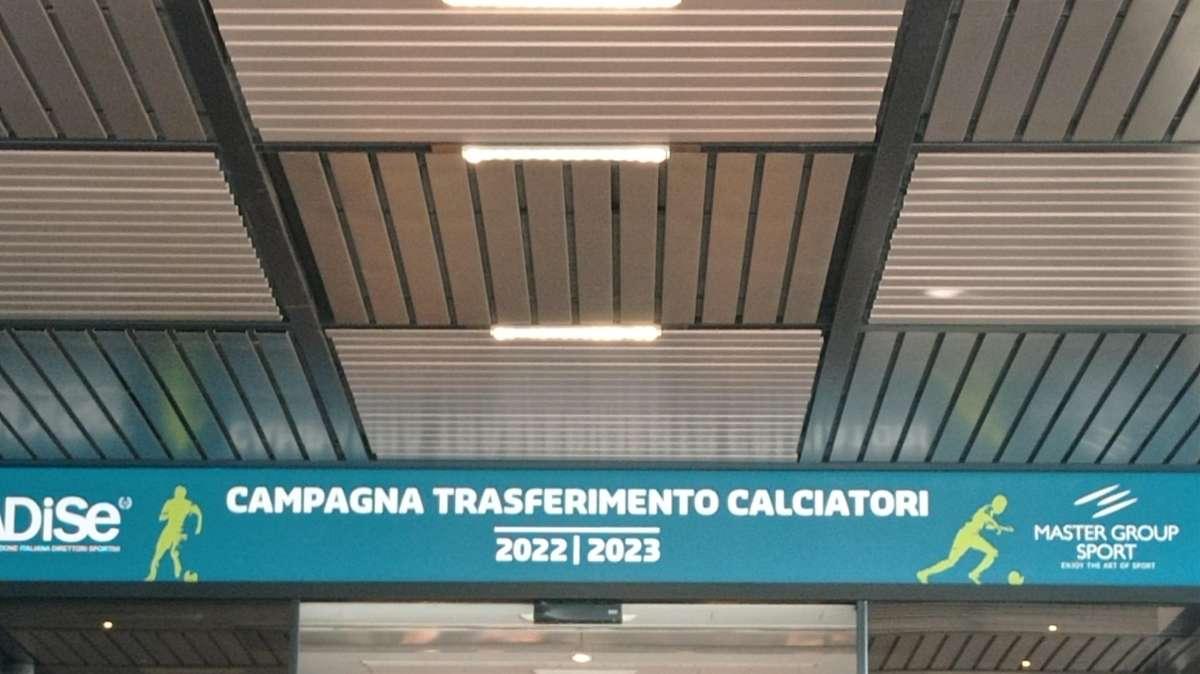 Il Mattino - Il Napoli prova a recuperare terreno per Prati: Juve e Cagliari sempre avanti