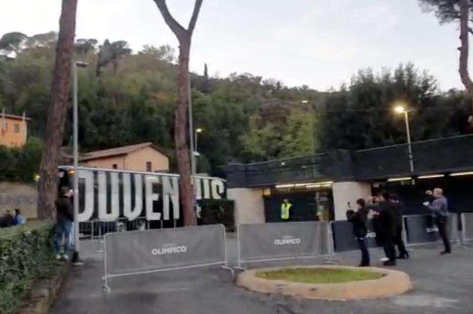 LIVE TJ - L'arrivo della Juventus all'Olimpico (VIDEO)