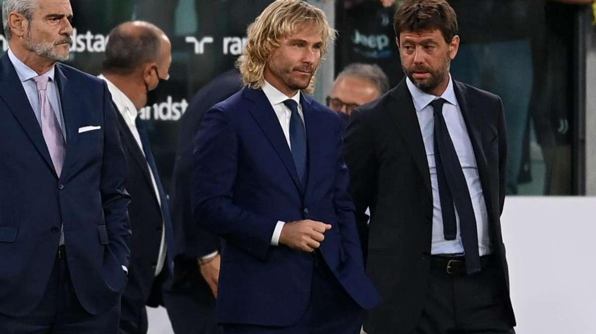 LIVE TJ - Finita l'assemblea degli azionisti. AGNELLI: "Dobbiamo amare, lottare, soffrire e vincere per la Juventus. NEDVED: "Sentire le vostre parole mi fa male. Non ricopro un ruolo così importante perché sono amico del presidente"