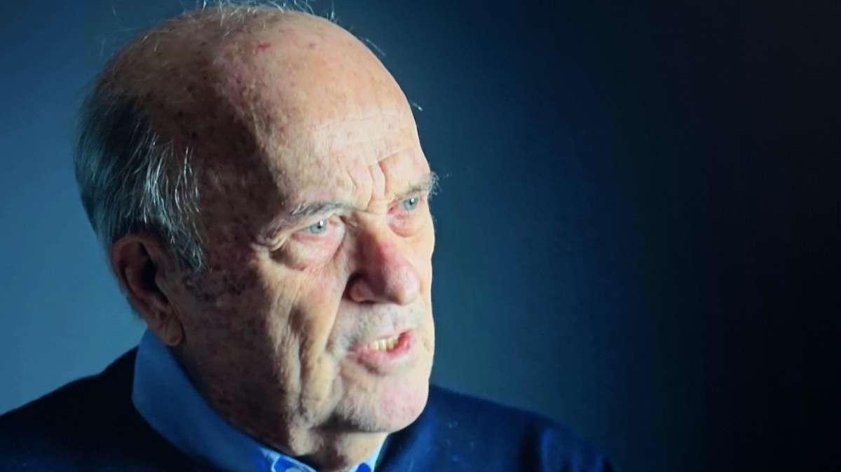 Casarin: "Gli allenatori? Dovrebbero stare seduti in panchina come una volta"