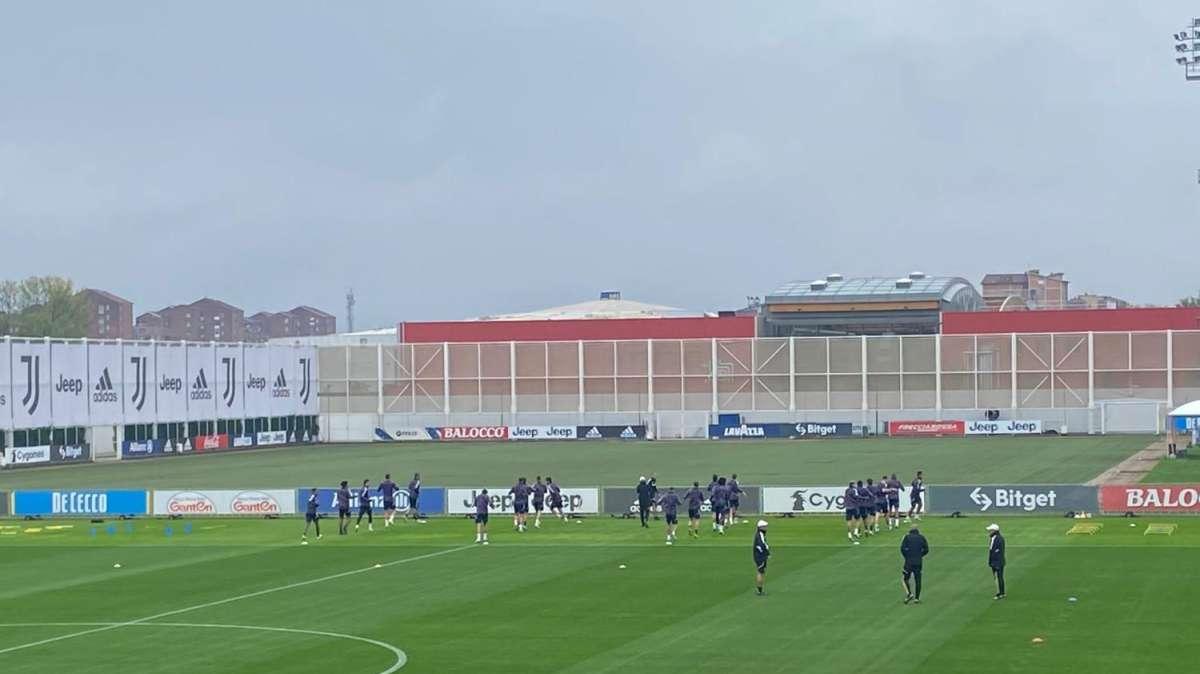 TJ - La Juventus è da poco arrivata alla Continassa - (VIDEO)
