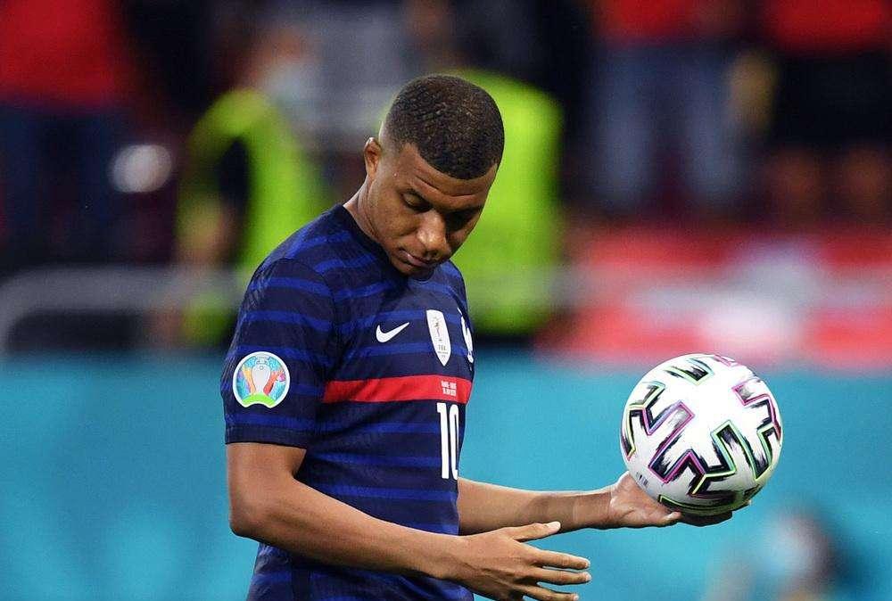 L'Equipe - Il PSG chiede 200 milioni di euro per Mbappè