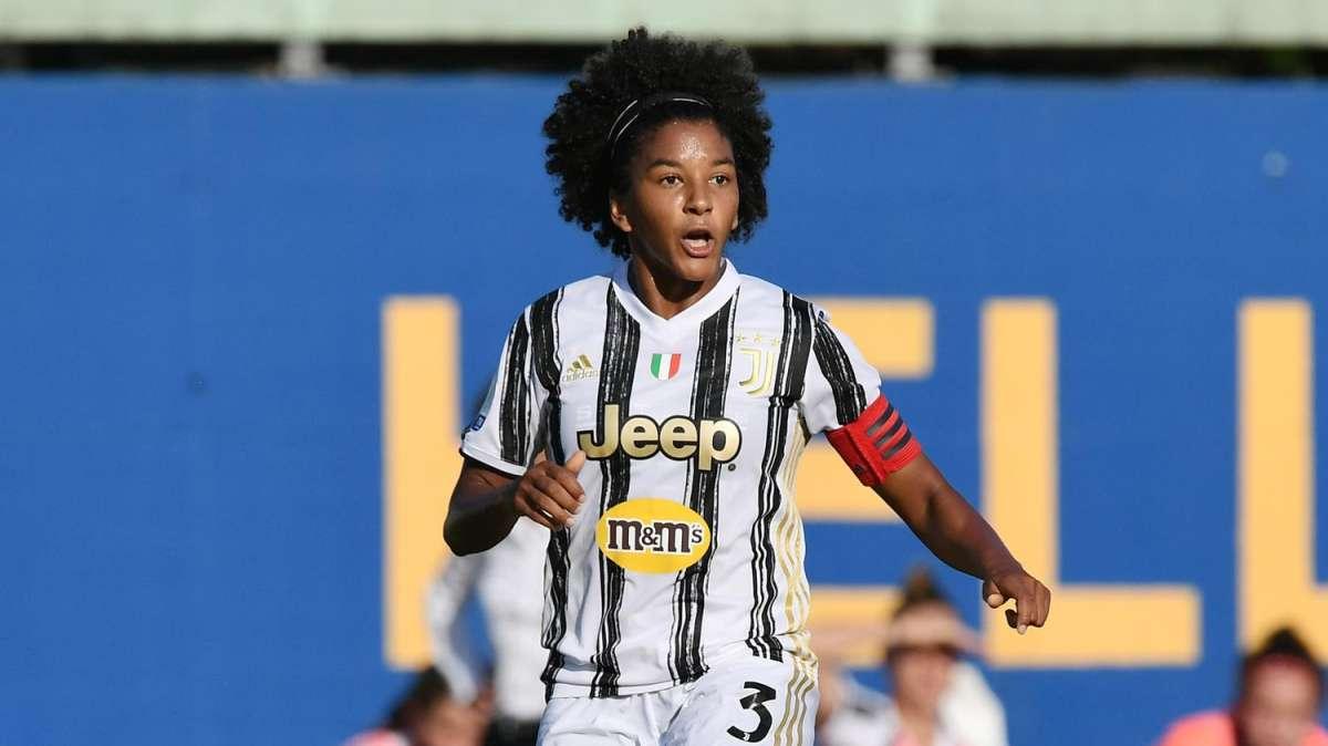 Sara Gama annuncia: "Da domani in libreria 'La mia vita dietro un pallone': un piccolo scorcio sui miei anni di calcio"