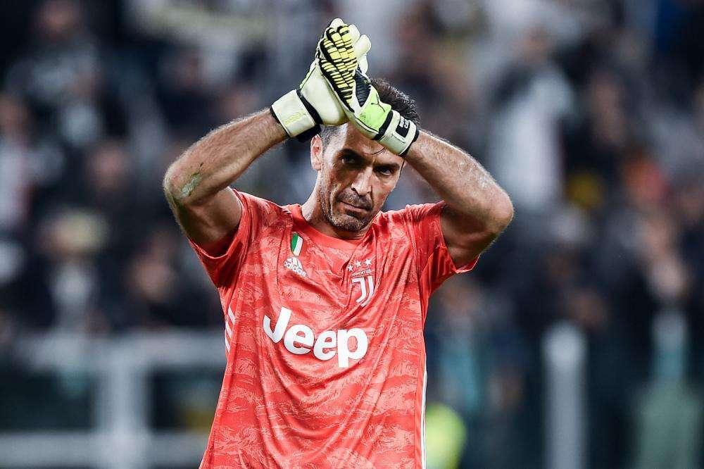 BUFFON: "Mi dispiacerebbe se qualcuno dovesse essere cascato in questa truffa"