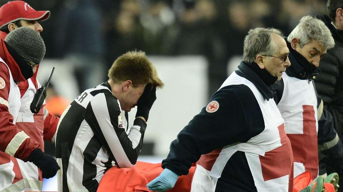 BOLLETTINO MEDICO - Lesione al tendine per Bendtner. Nulla di serio per Vidal e Giaccherini