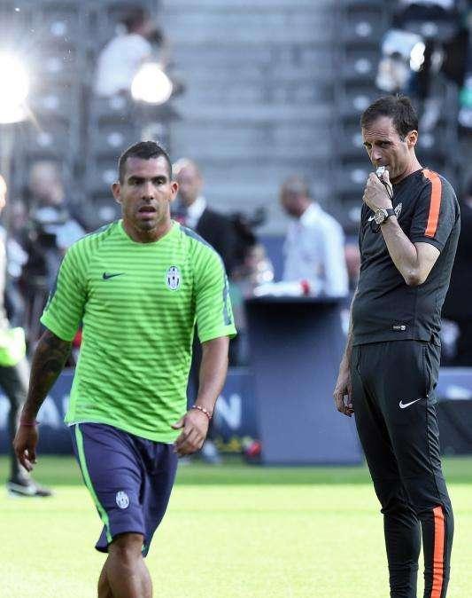Allegri a Repubblica: "Senza Tevez e Pirlo la Juve dovrà cambiare, sperimentare nuove soluzioni. Vorrei un inventore di gioco mai banale, mi piacciono Oscar e ..."