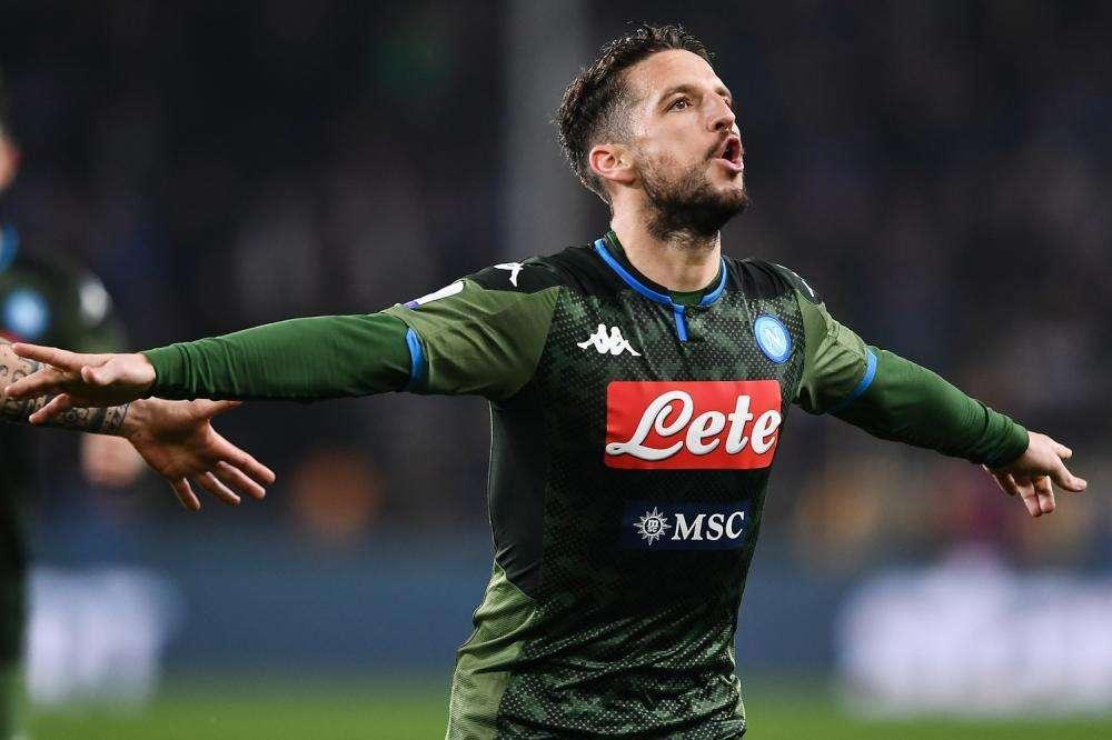 Gazzetta - Mertens-Napoli, rinnovo in alto mare