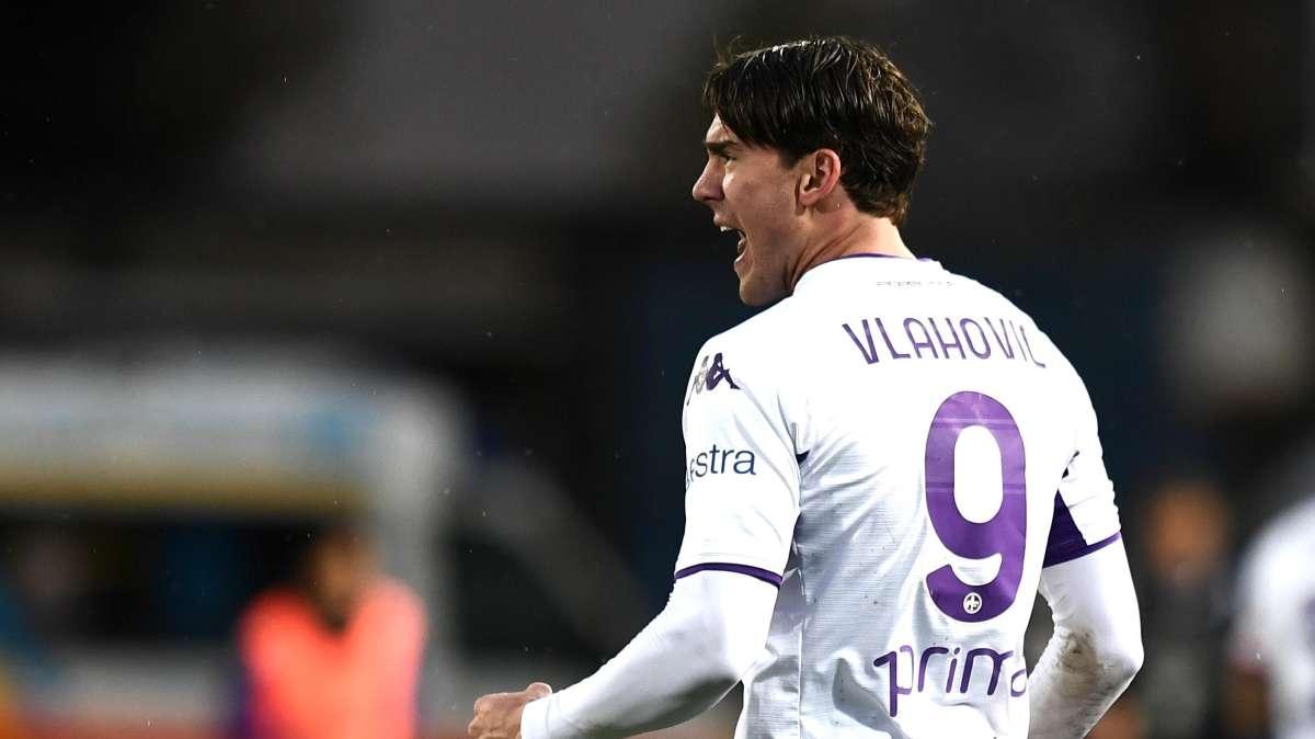 Gazzetta - Vlahovic, l'Arsenal prepara la super offerta per superare la Juve