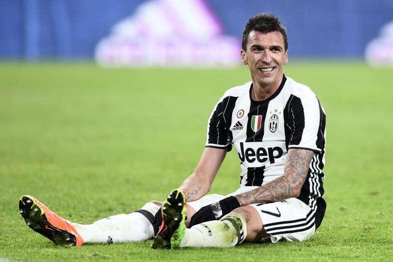 LIVE VINOVO - 23 convocati. Ancora assente Mandzukic. Domani si va verso il 4-2-3-1. In attacco spazio a Cuadrado, Dybala, Alex Sandro e Higuain 