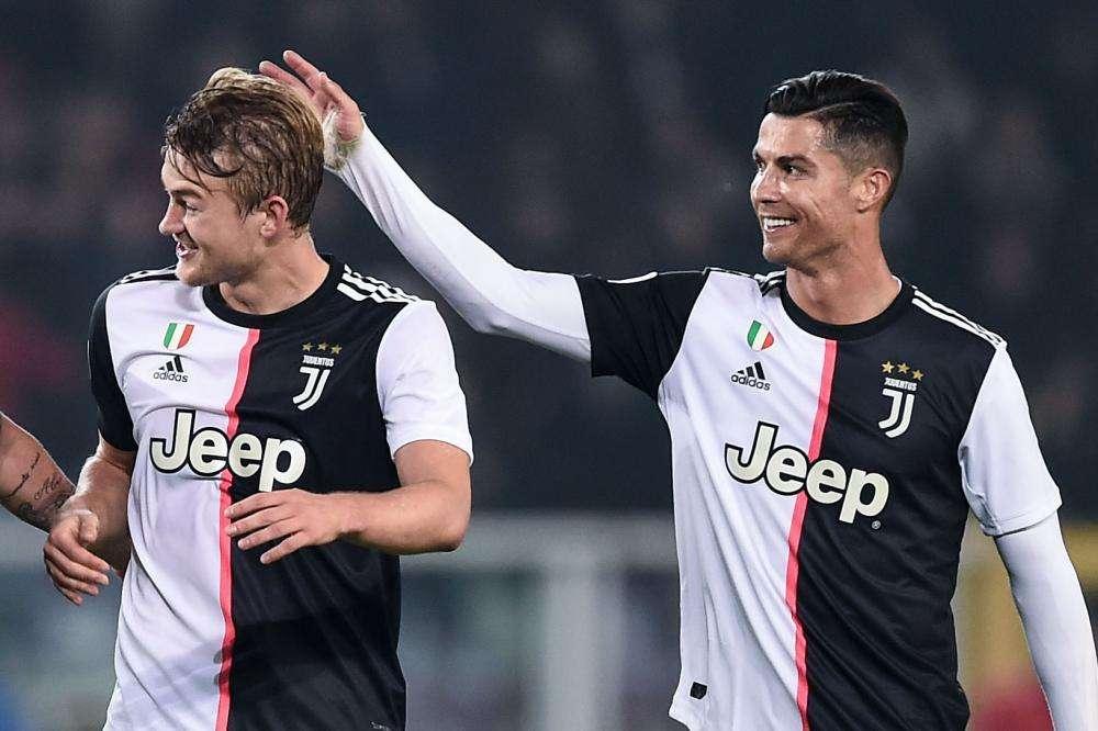 RONALDO SU INSTAGRAM: " We’re on the #ucl last 16! Bravo Raggazi! #finoallafine"