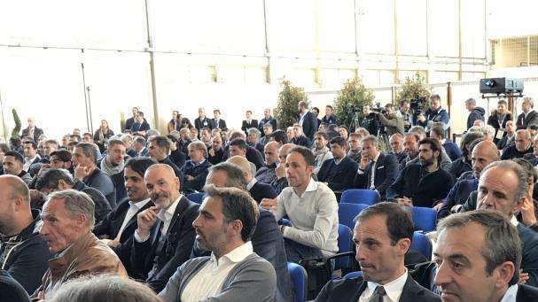 ALLEGRI "Sinceri complimenti all'amico Maurizio, premiato lavoro sul campo!"