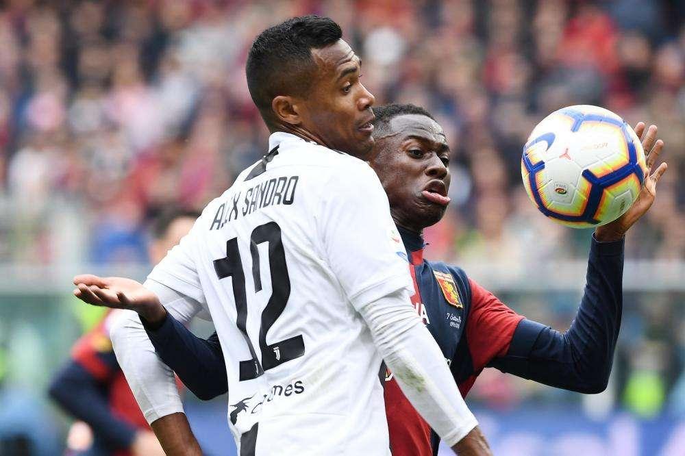 Il Psg spinge per Alex Sandro 