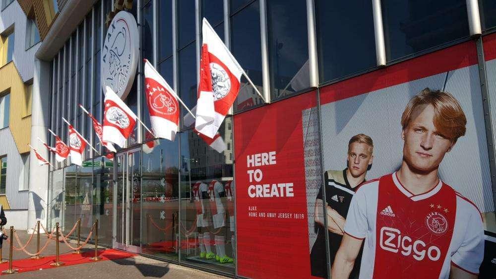 Ecco il post De Ligt per l'Ajax!