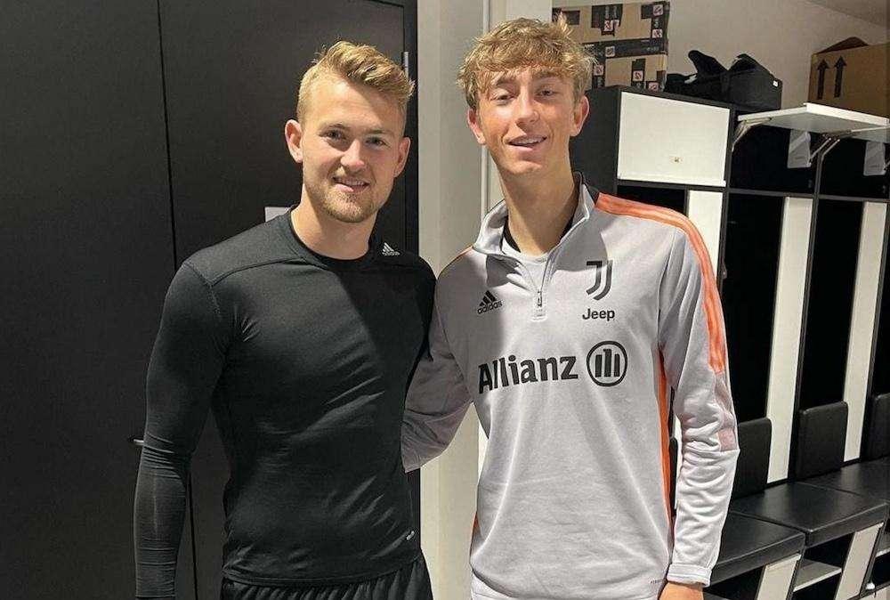 ESCLUSIVA TJ - Il Ct dell'Olanda U17 sul talento Huijsen: "Impressionato da come gestisce lo stress, de Ligt il suo modello. Vi spiego la sua abilità di cannoniere"