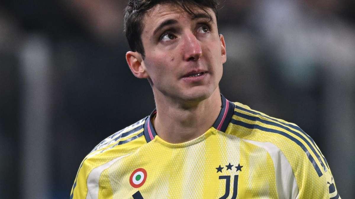 LIVE TJ - I convocati: Cambiaso out, tornano McKennie e Douglas Luiz. Thiago Motta si affiderà al 4-2-3-1. A centrocampo ci sarà Thuram. In attacco spazio a Vlahovic 