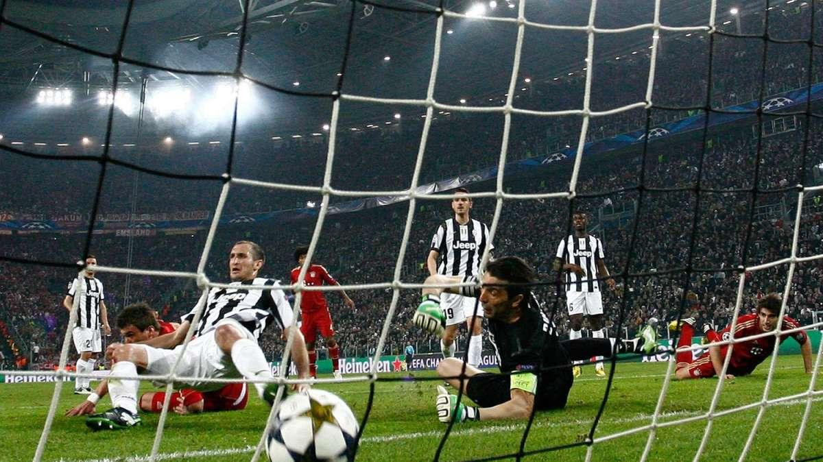 TIFOSI BIANCONERI INDECISI: "IL BARCELLONA HA RIDIMENSIONATO O MENO JUVE-BAYERN?"