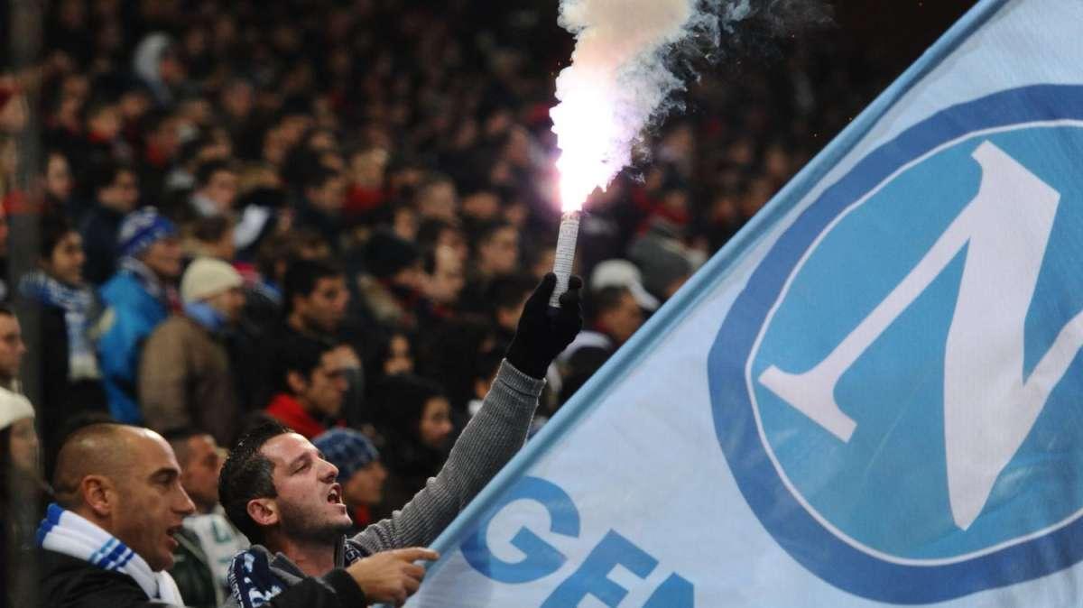 LETTERA DEL TIFOSO Andrea: "Al San Paolo con mio figlio, tra bombe e petardi"