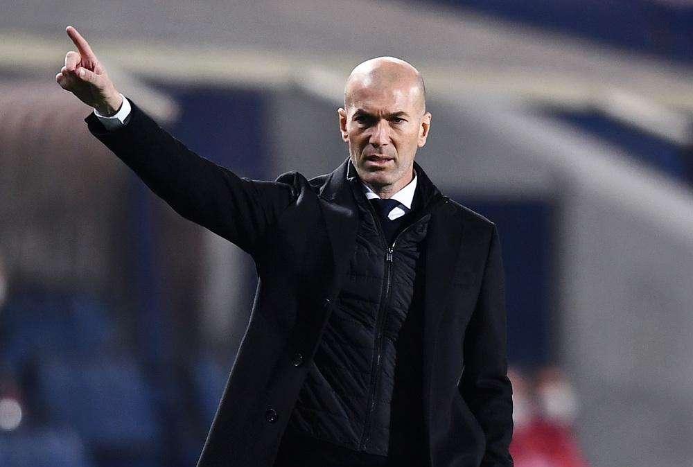UFFICIALE - Zinedine Zidane lascia il Real Madrid: "Questa sarà sempre la sua casa"