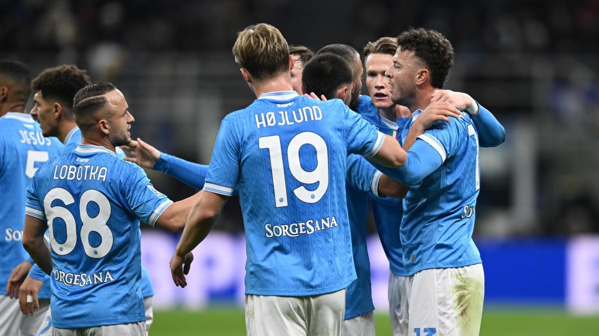 Napoli, non solo Giovane: gli azzurri non mollano Juanlu Sanchez