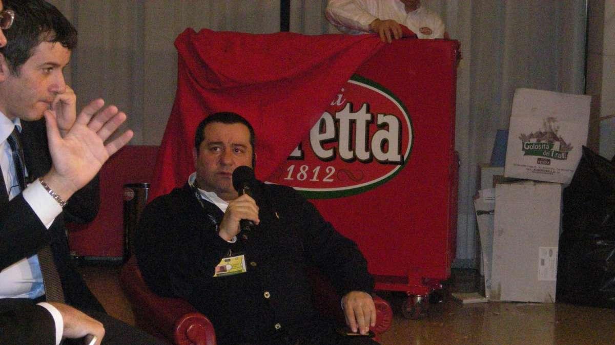 Raiola a Sky: "Bouy a Pescara? Non in comproprietà. La Juve crede in lui. Stiamo discutendo.  Su Van Persie..."