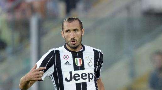 LIVE - CHIELLINI: "Sabato non basterà una partita sufficiente per vincere. Vogliamo fare qualcosa di leggendario e giocarci le nostre chance su tutti i fronti. E su Higuain e Pjanic..."