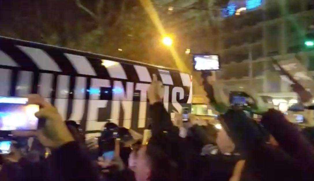 LIVE TJ - L'arrivo della Juventus (VIDEO)