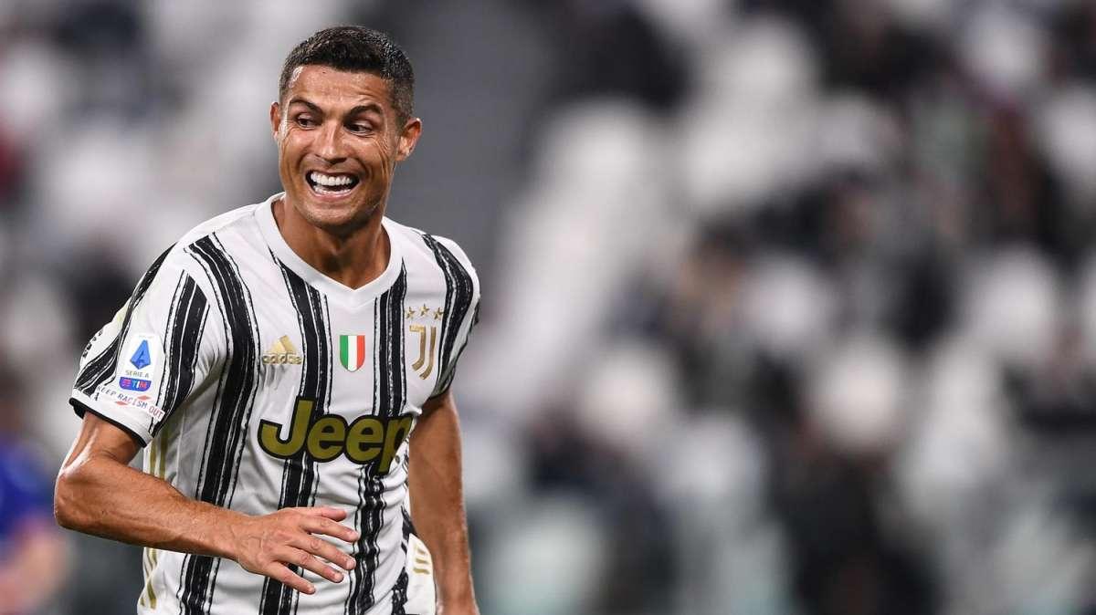 Cristiano Ronaldo e Messi eterni rivali, GIMME5 prova la simulazione: "Con quale dei due un investitore avrebbe guadagnato di più se avesse investito 5 euro per ogni loro goal?"